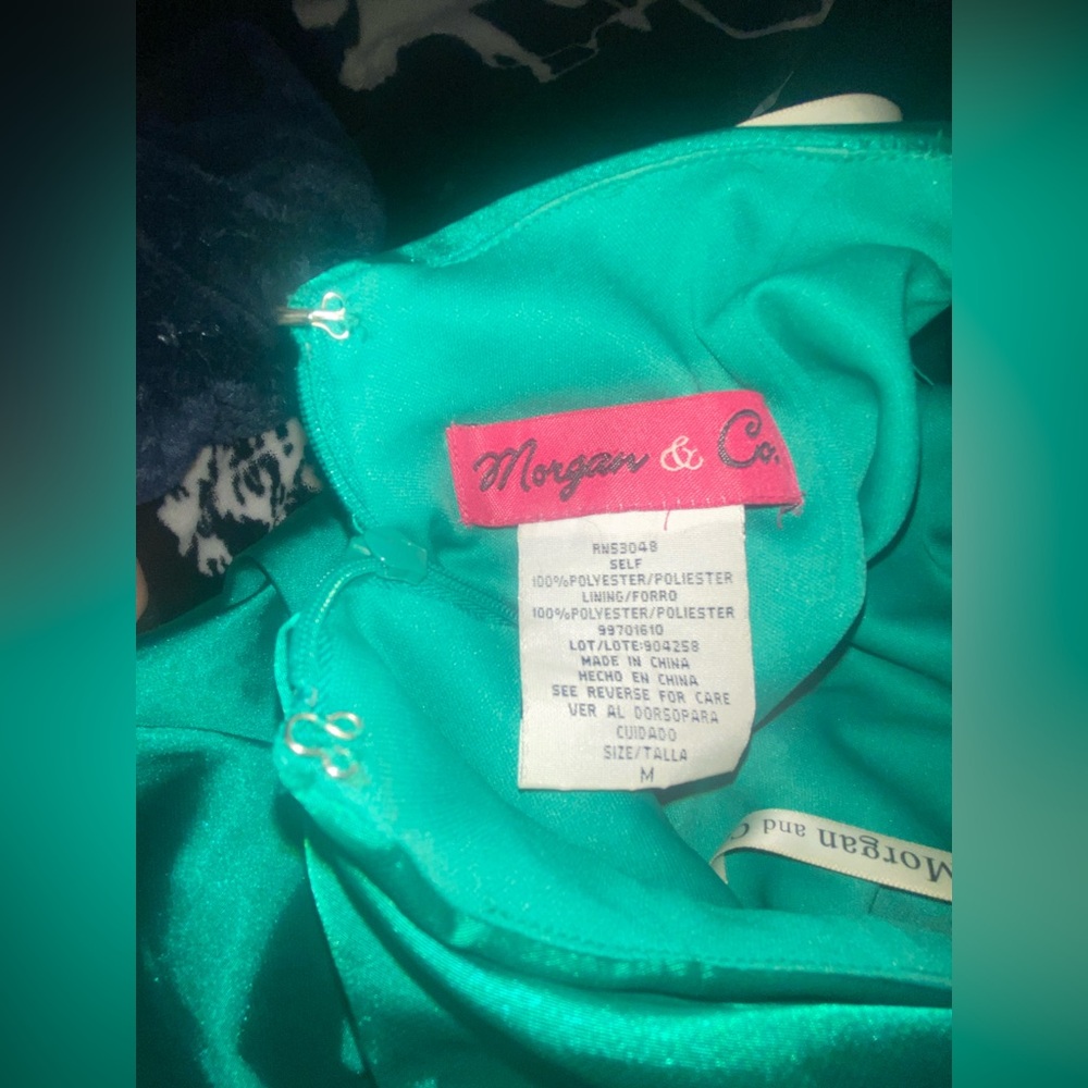 Women’s emerald prom/homecoming dress